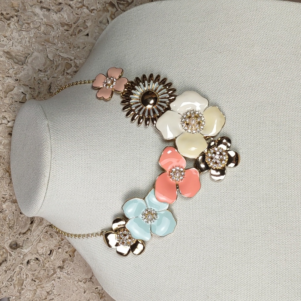 Enameled Metal Flowers Necklace